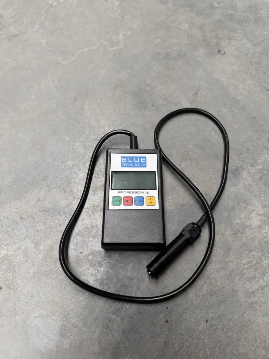 Miernik lakieru Blue Technology P-11-S-AL z elastycznym przewodem sondy