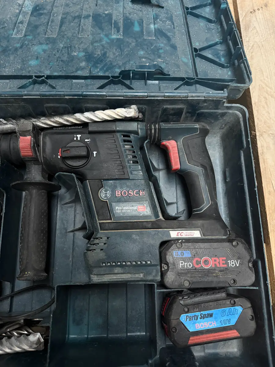 Oznaczenie modelu Bosch Professional GBH 18V-26 F z akumulatorem ProCORE18V 8,0 Ah