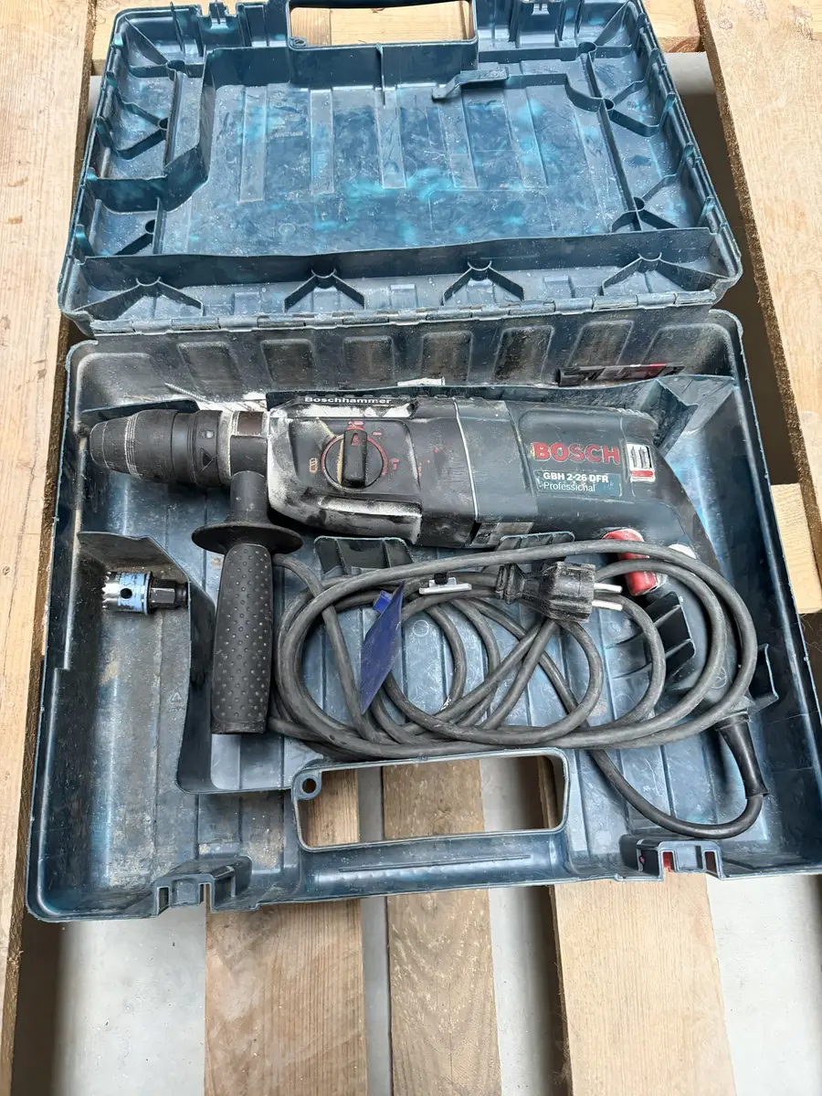 Młot udarowo-obrotowy Bosch GBH 2-26 DFR