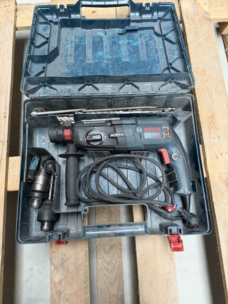 Młot udarowo-obrotowy Bosch GBH 2-28 F