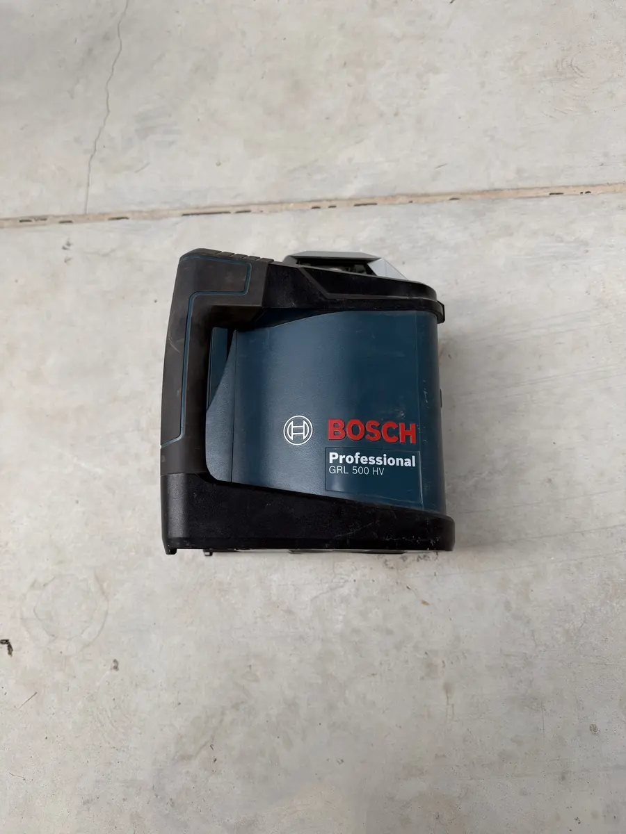 Boczny widok lasera rotacyjnego Bosch GRL 500 HV