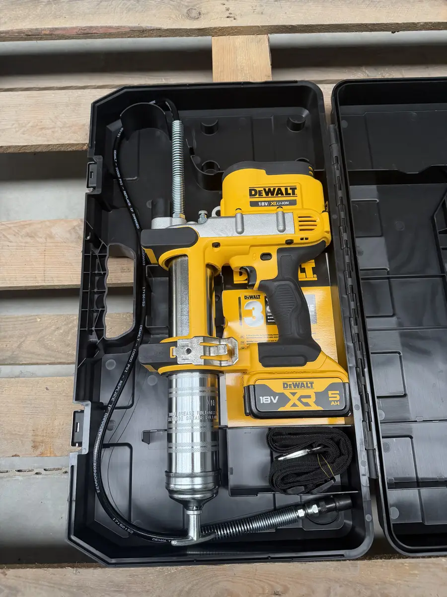 Kompletny zestaw smarownicy DeWalt DCGG571 18 V XR