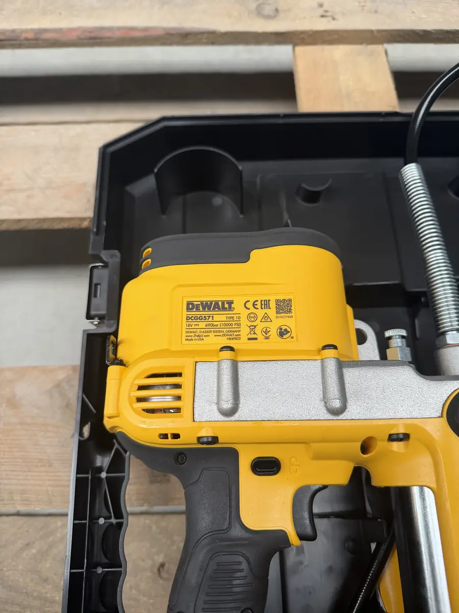 Tabliczka znamionowa DeWalt DCGG571 18 V