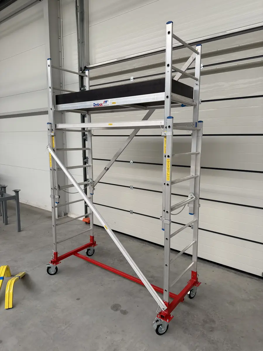 Aluminiowa konstrukcja i stężenia rusztowania Drabex RJ 220