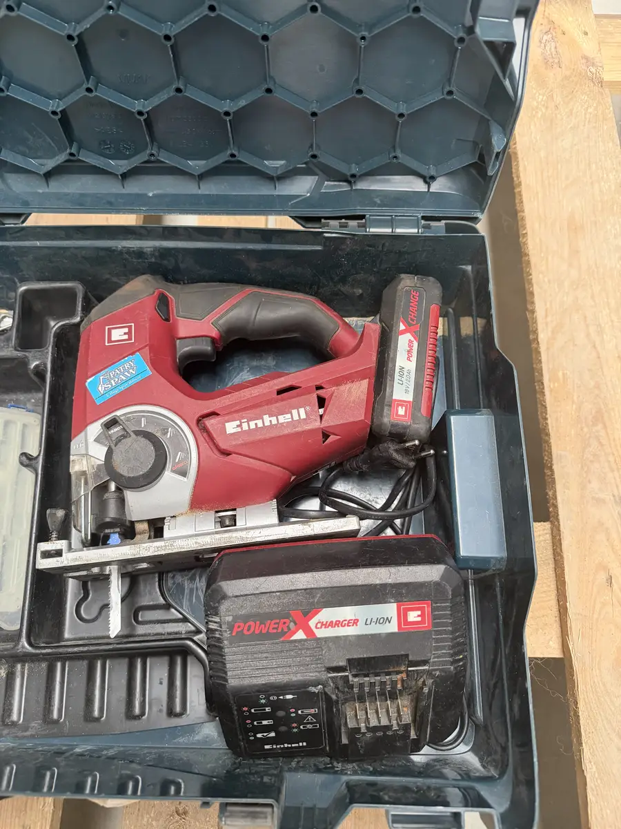 Einhell TE-JS 18 Li z akumulatorem Power X-Change i ładowarką