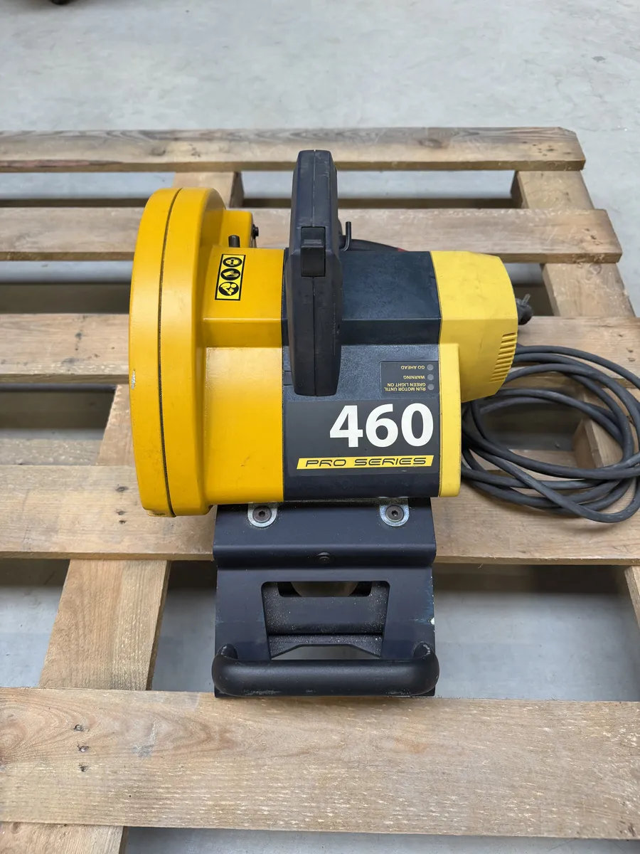 Widok z góry przecinarki Exact PipeCut 460 Pro Series