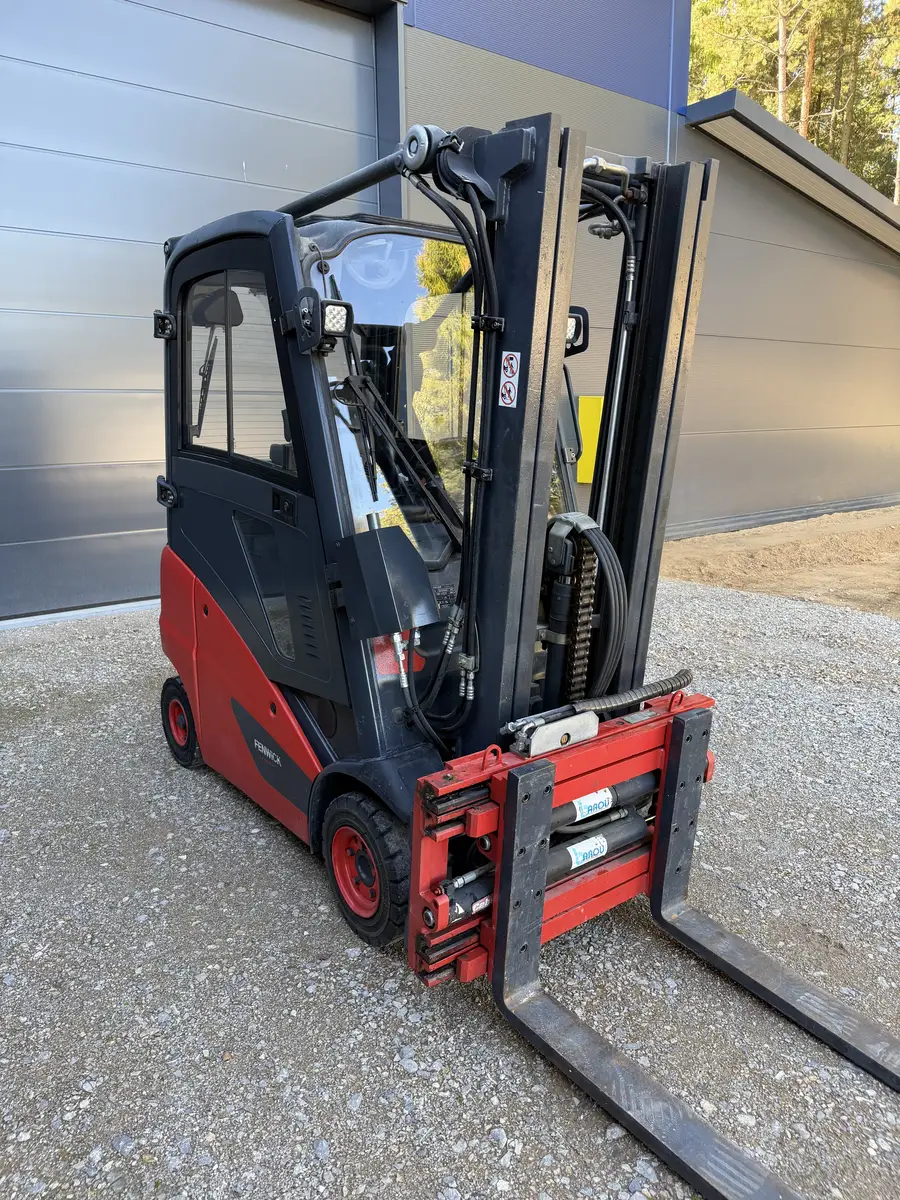 Maszt i hydrauliczny przesuw boczny wideł wózka Fenwick H16T-02