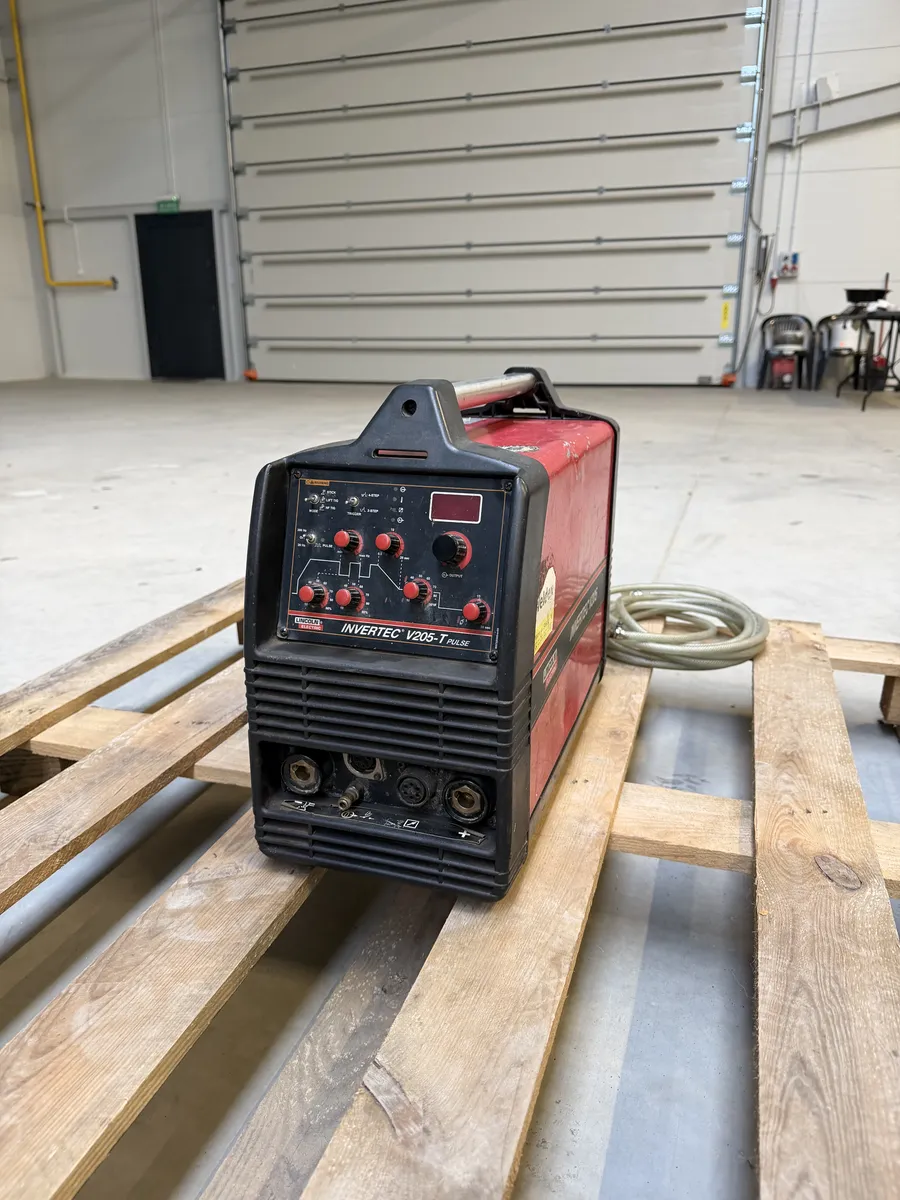Spawarka TIG Lincoln Electric Invertec V205-T Pulse