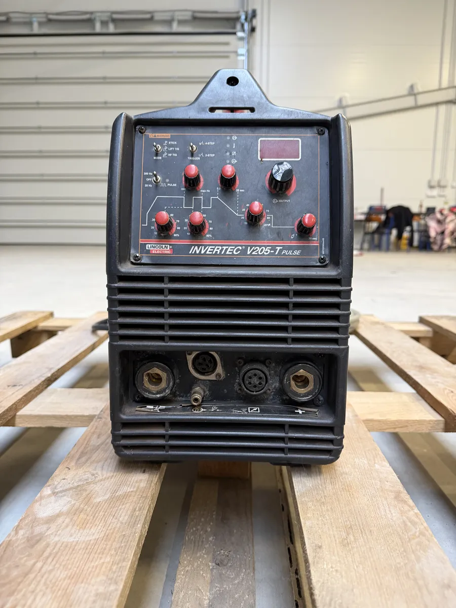 Panel sterowania spawarki TIG Lincoln Electric Invertec V205-T Pulse