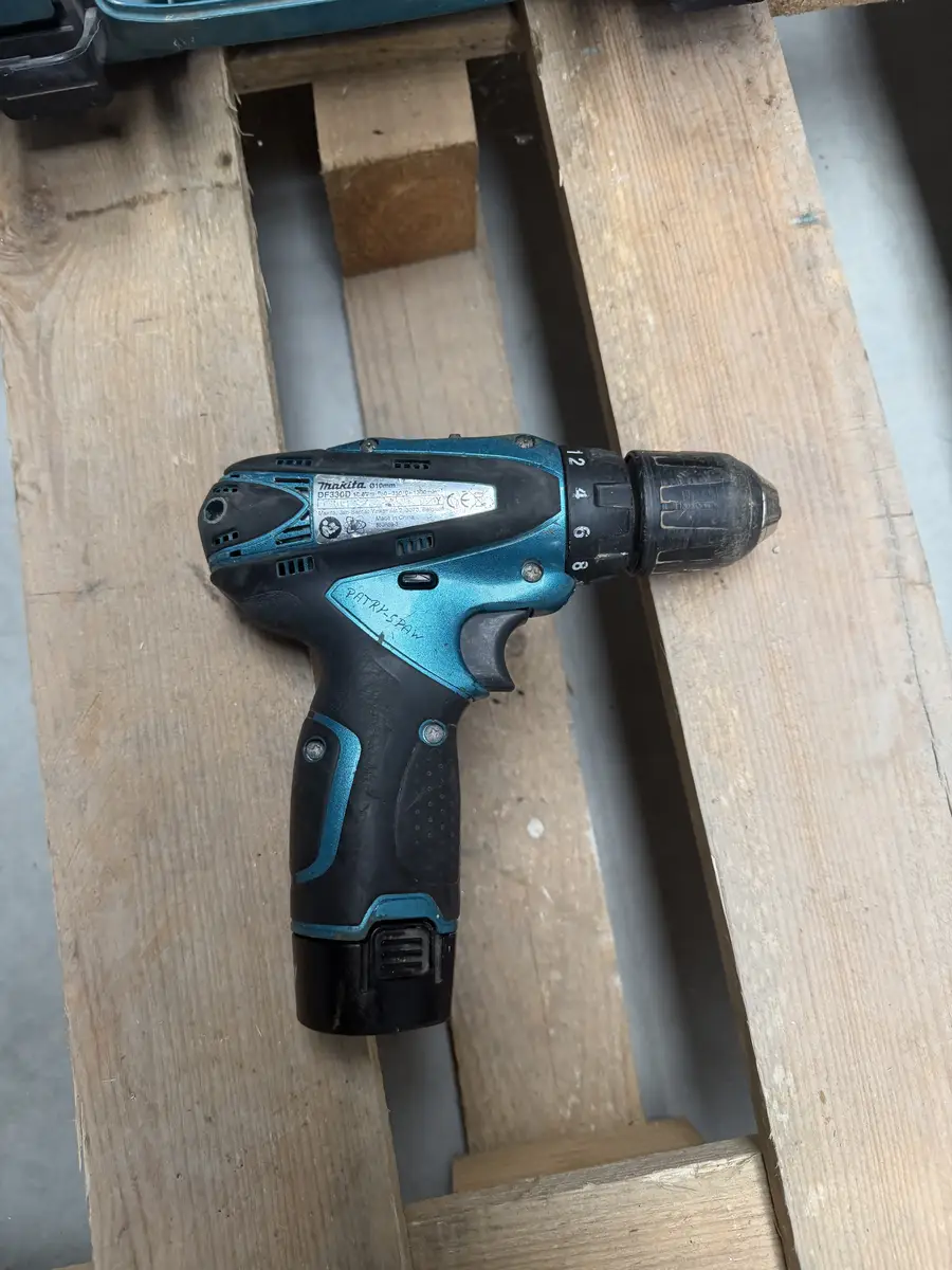 Wiertarko-wkrętarka Makita DF330D z uchwytem bezkluczykowym 10 mm