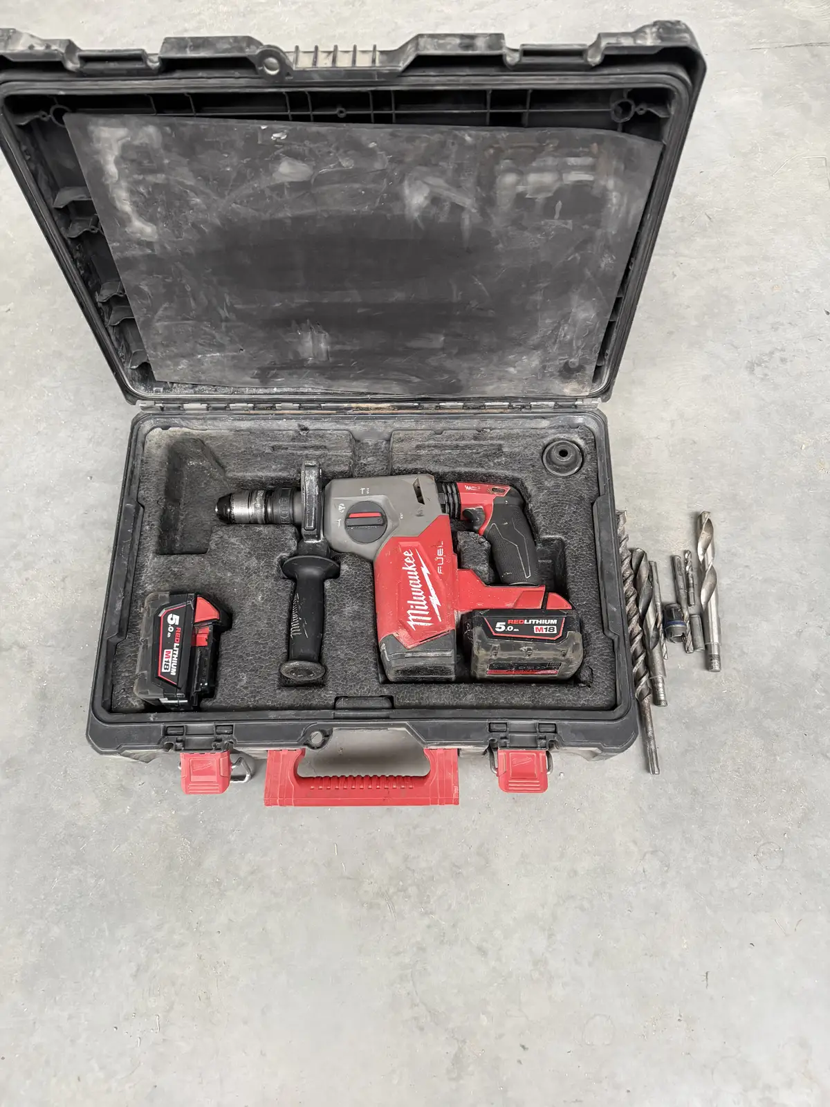 Kompletny zestaw Milwaukee M18 FHX w walizce transportowej