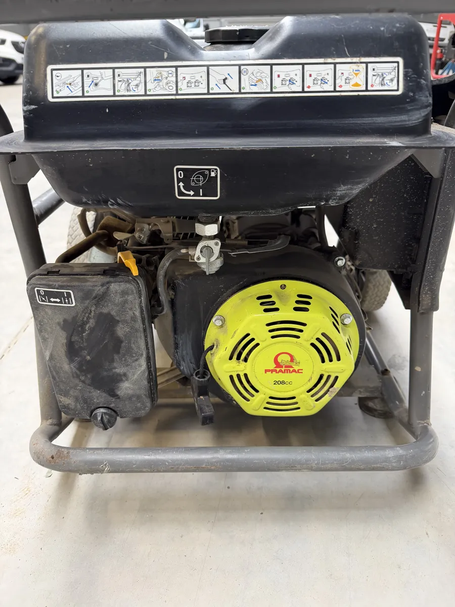 Silnik benzynowy agregatu Pramac WX 3200