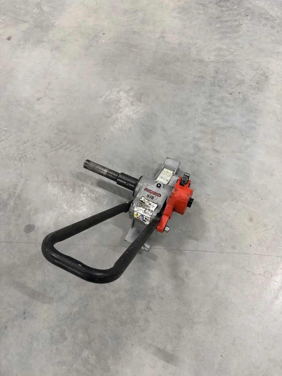 Rowkarka rolkowa do rur RIDGID 916 z rękojeścią posuwu