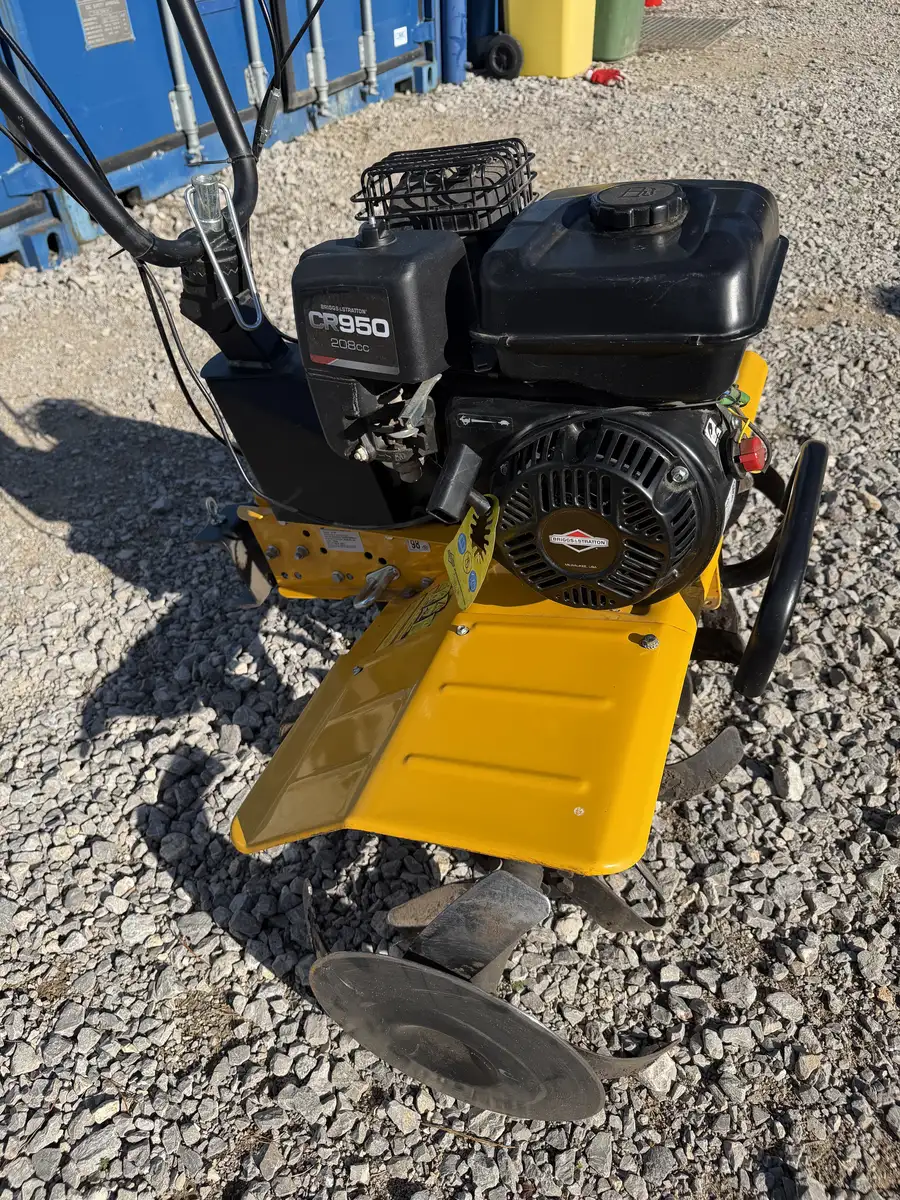 Silnik Briggs & Stratton CR950 208 cm³ w glebogryzarce VEGA