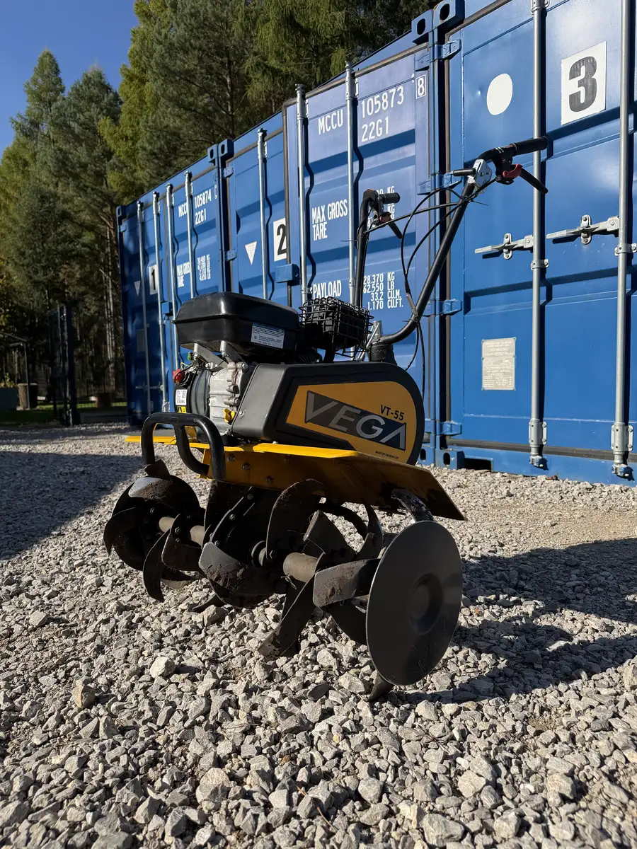 Zespół noży roboczych i boczna tarcza glebogryzarki VEGA VT-55