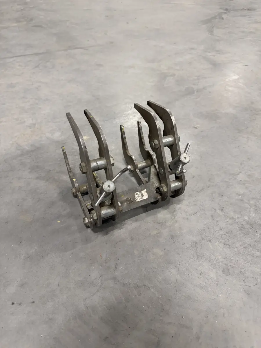 Mechanizmy zaciskowe i rękojeści centrownika PWP 72-235