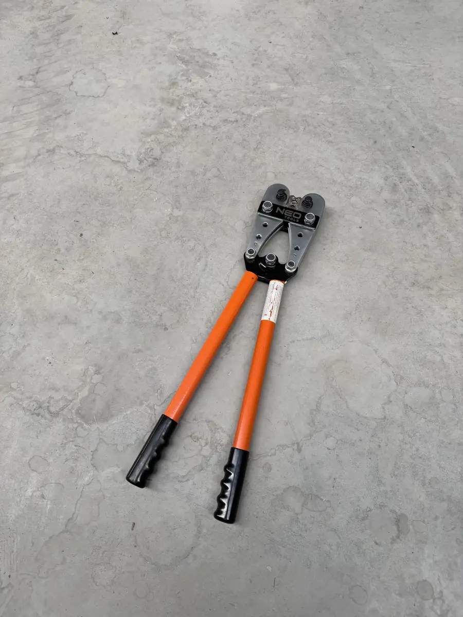 Zaciskarka ręczna NEO Tools do końcówek kablowych