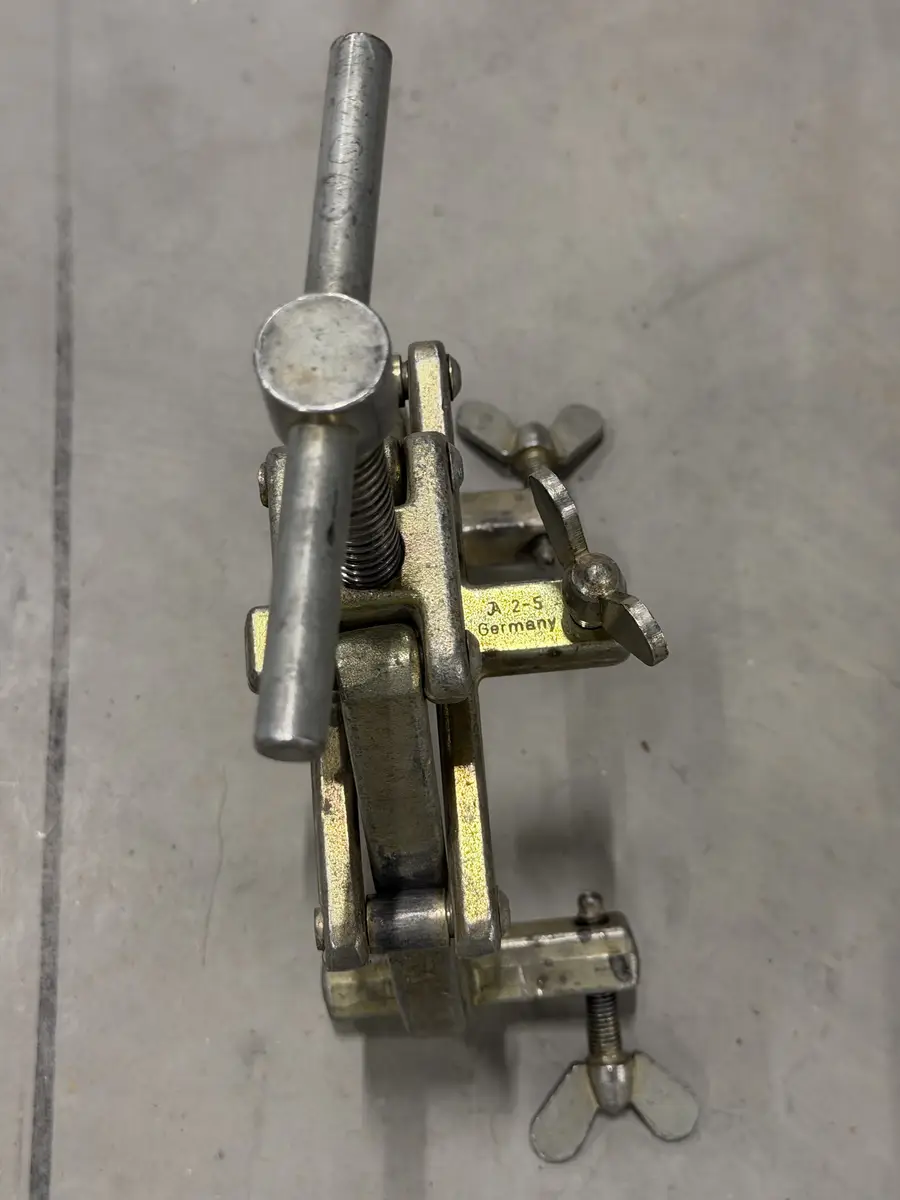 Boczny widok mechanizmu zacisku WELD-TECH SC