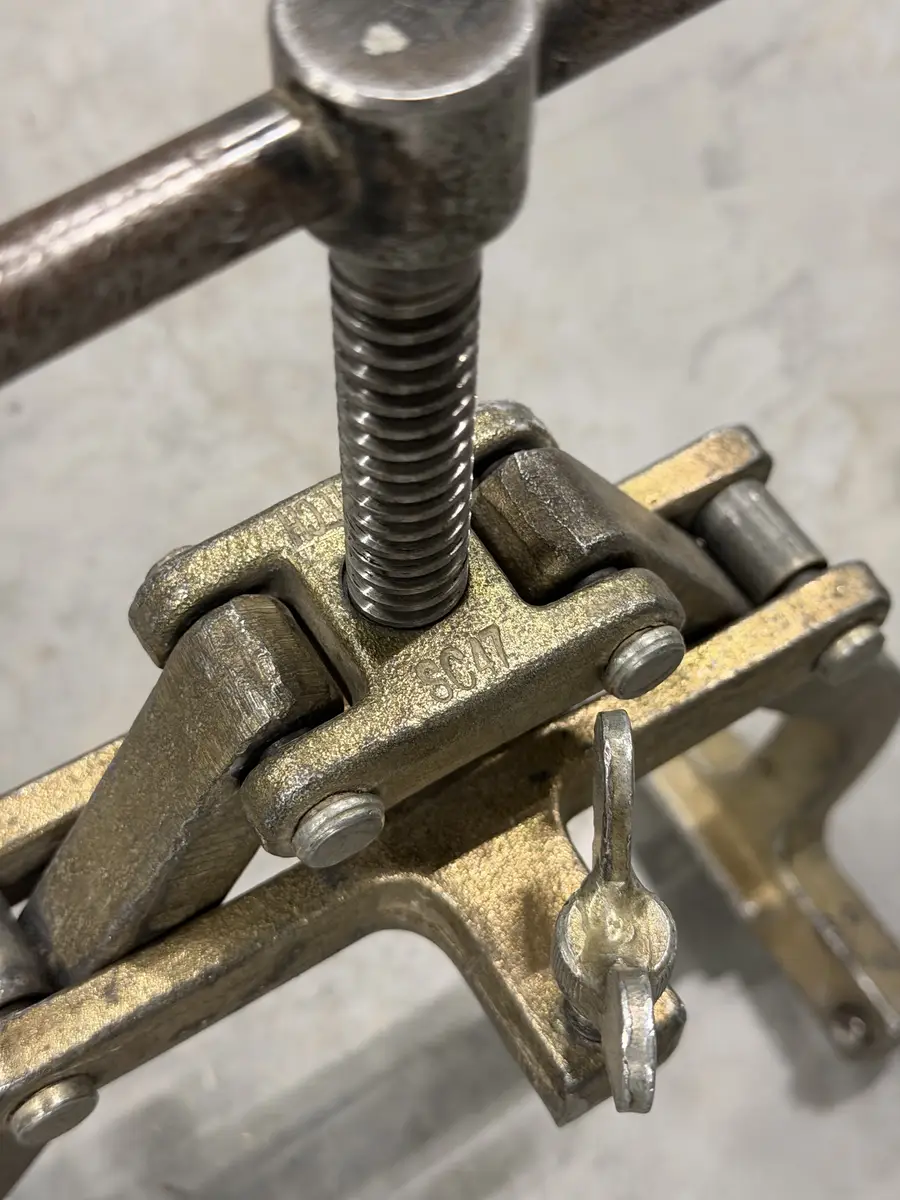 Oznaczenie modelu na kutym zacisku WELD-TECH SC