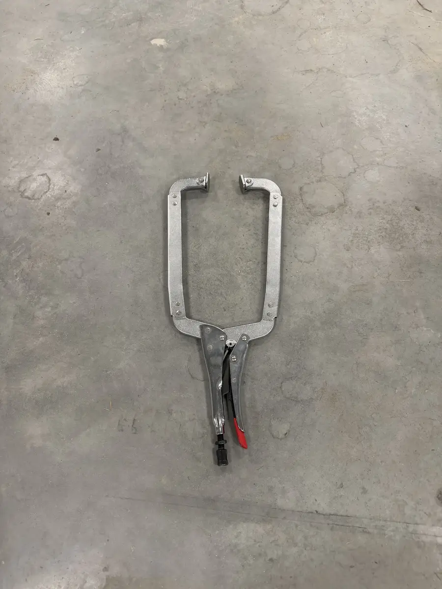 Zacisk Strong Hand Tools PR18S widziany na całej długości